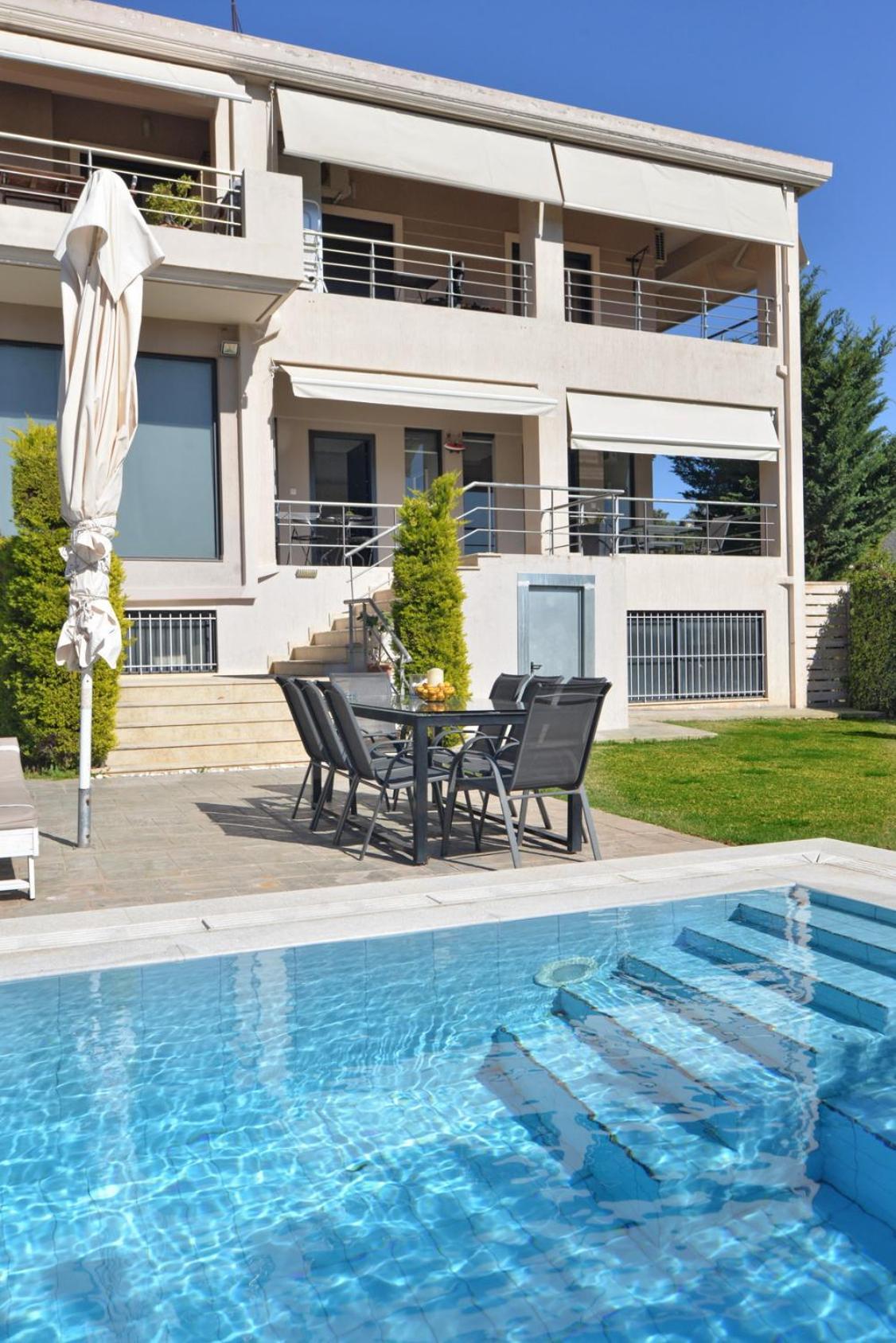 Villa Constangie Marathón Exteriör bild