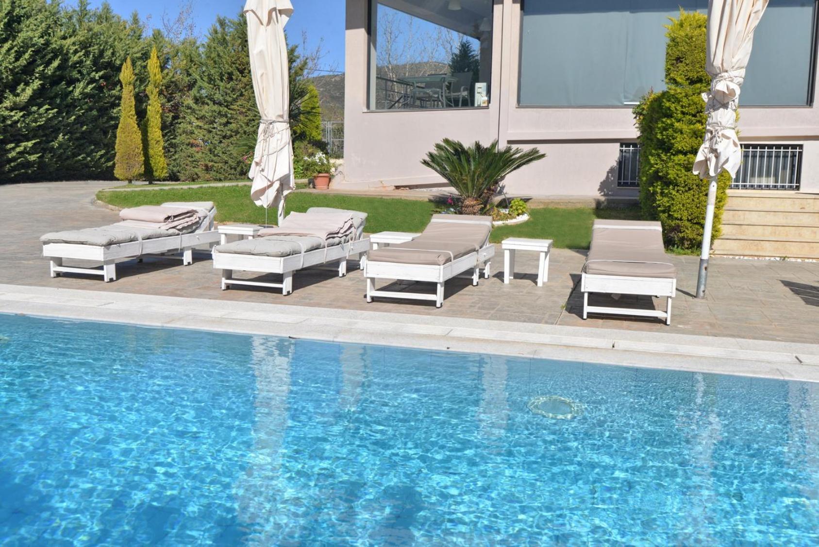 Villa Constangie Marathón Exteriör bild